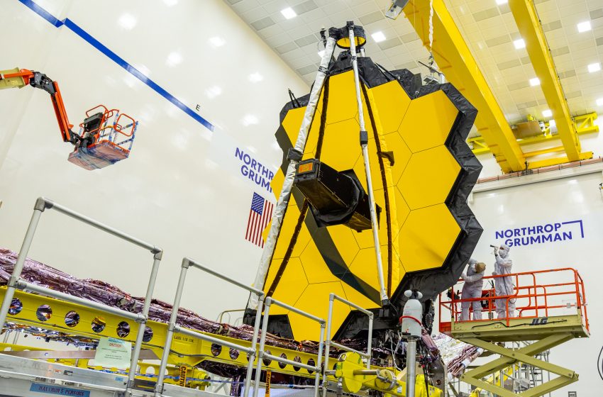  Después de atrasos se logra el lanzamiento del telescopio espacial James Webb.