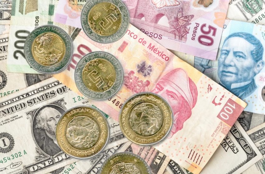  Se espera depreciación del 20% del peso mexicano frente al dólar: Moody’s.