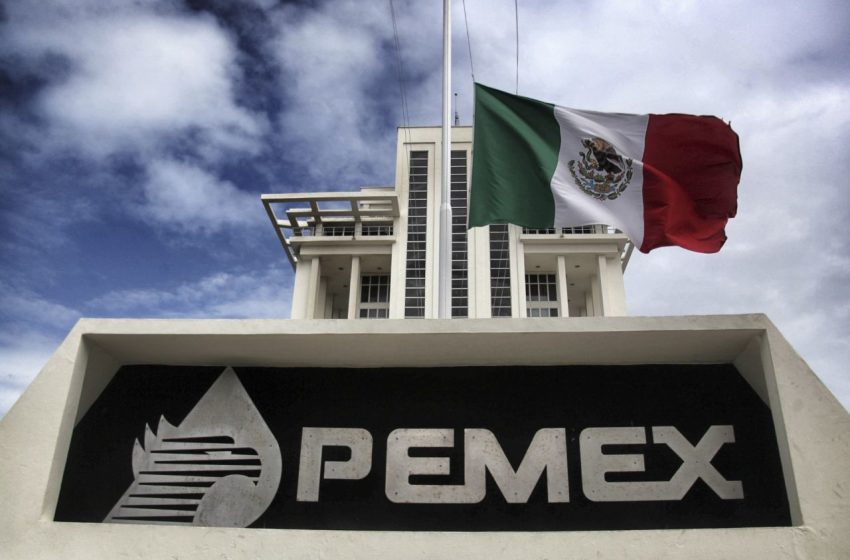  López Obrador presume que sin contar a privados Pemex ya superó la producción petrolera de 2018