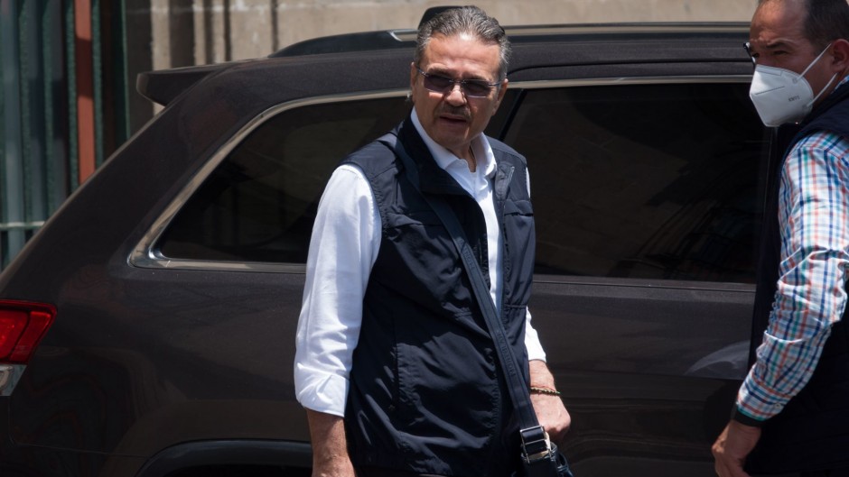 Octavio Romero cree que un hijo de Salinas de Gortari especula contra la deuda de Pemex 
