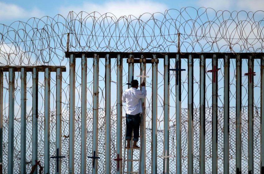  En Texas,para frenar migración piden a Biden fianciar nuevo muro