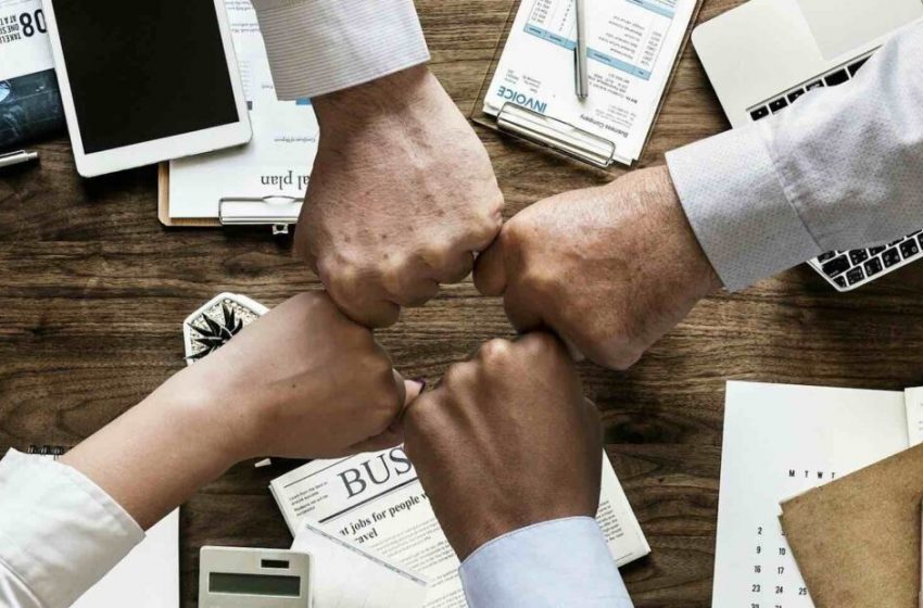 México iniciará transición hacia jornada laboral de 40 horas; diálogo arranca el 2 de junio: Marath Bolaños