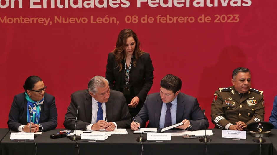 Samuel acuerda con Adán Augusto más de $300 millones para gasto en seguridad
