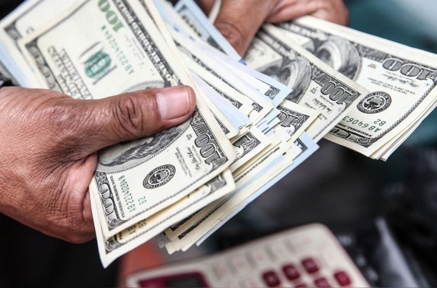  Precio del dólar: Peso registra su segunda semana consecutiva de pérdidas ante inestabilidad bancaria