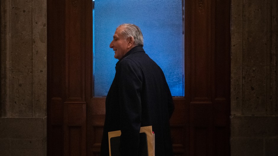 Adán Augusto llega a la mañanera: suma gobernadores, acuerda con magnates y habla de un eje Sheinbaum-Ebrard