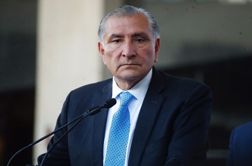 Tensión en Palacio: El vocero de AMLO dice que Adán le “regaló” una jirafa a Andrea Chávez