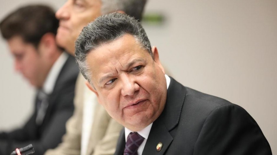 El gobernador Julio Menchaca Salazar.