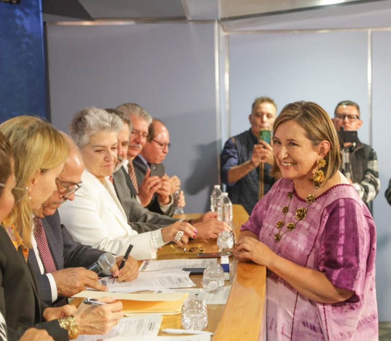 Análisis: ¿El choque con Xóchitl es la estrategia de AMLO para ser el candidato en 2024?