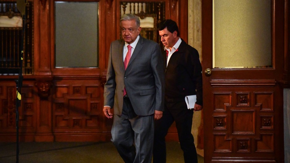 Juez le ordena a AMLO abstenerse de hacer comentario sobre Xóchitl Gálvez