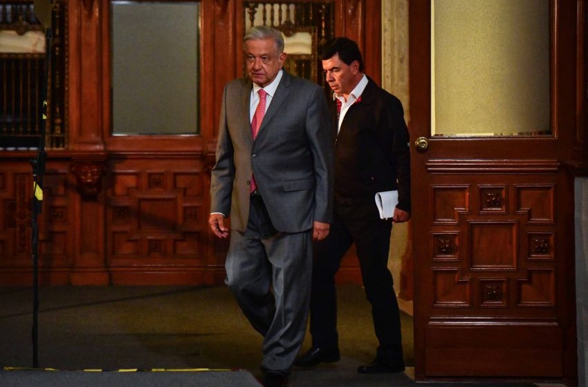 AMLO acusa a magistrados electorales de manipular sus palabras: “Reverendos falsarios”