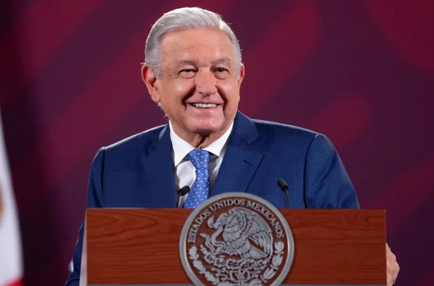 AMLO celebró resultados del Coneval, pero cuestionó las cifras de acceso a la salud