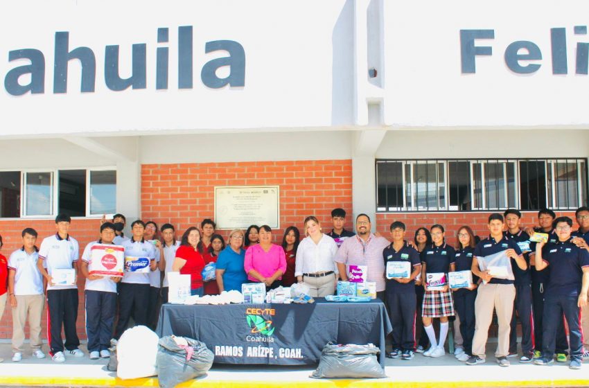  RECIBE DIF RAMOS ARIZPE DONATIVO DE ALUMNOS DEL CECYTEC