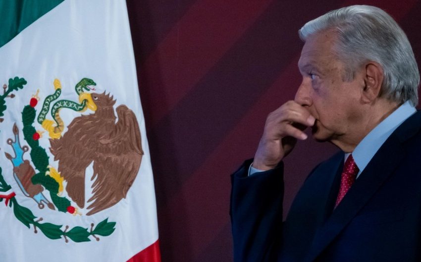  López Obrador insiste en defender a la Sedena en el caso Ayotzinapa: “Ha habido disciplina y lealtad”