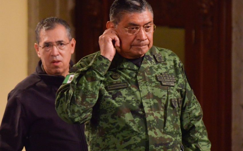 Los generales le piden a AMLO los fondos para reconstruir Acapulco: quieren control total y licitaciones restringidas