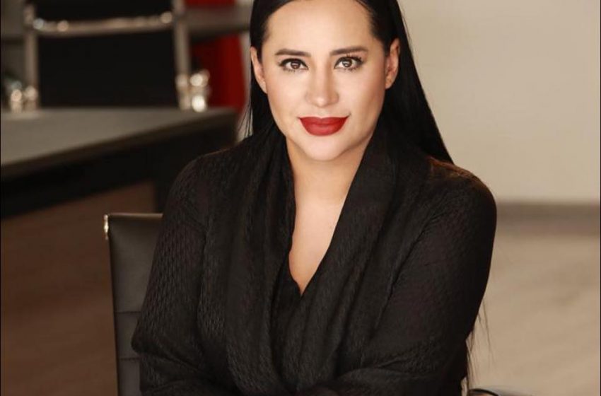  Sin acuerdo con MC, Sandra Cuevas anunció que creará su propio partido para el 2024