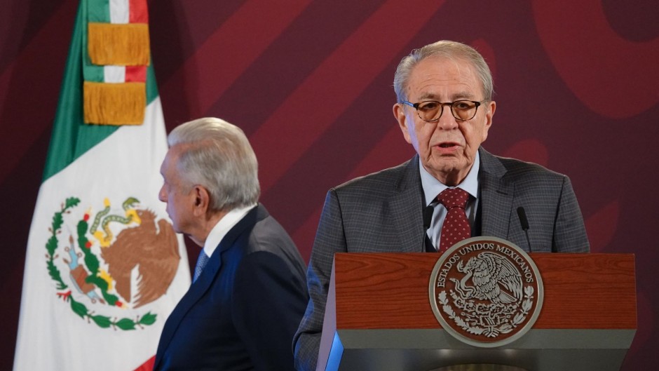 AMLO y el secretraio de Salud, Jorge Alcocer