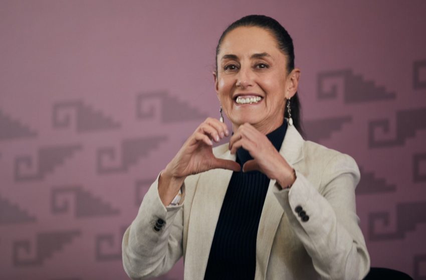  En el cierre de su precampaña, Sheinbaum se volvió a mostrar con Ebrard y avisó: “Vamos por el plan C”