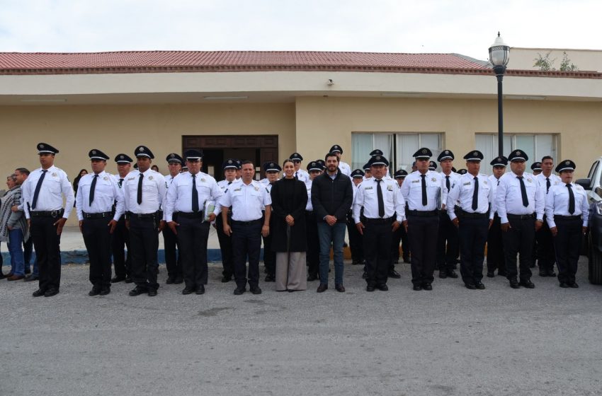  Celebra Arteaga día del Policía con nuevas unidades, uniformes y aumento de sueldo
