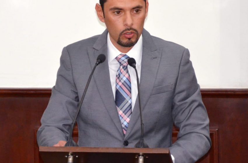  Busca Sergio Zenón llevar asesoría jurídica gratuita a comunidades alejadas