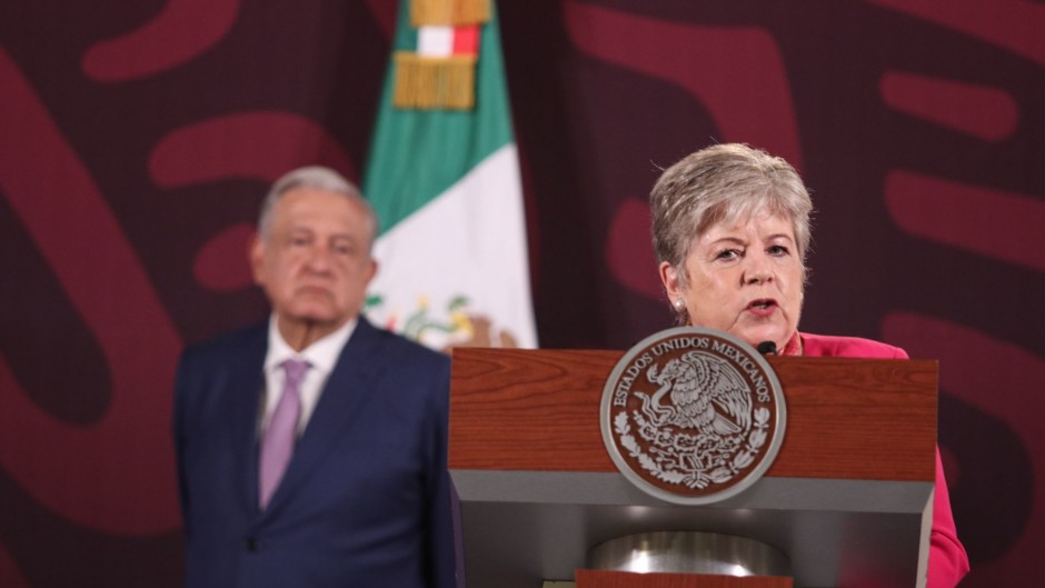 Andrés Manuel López Obrador y Alicia Bárcena.