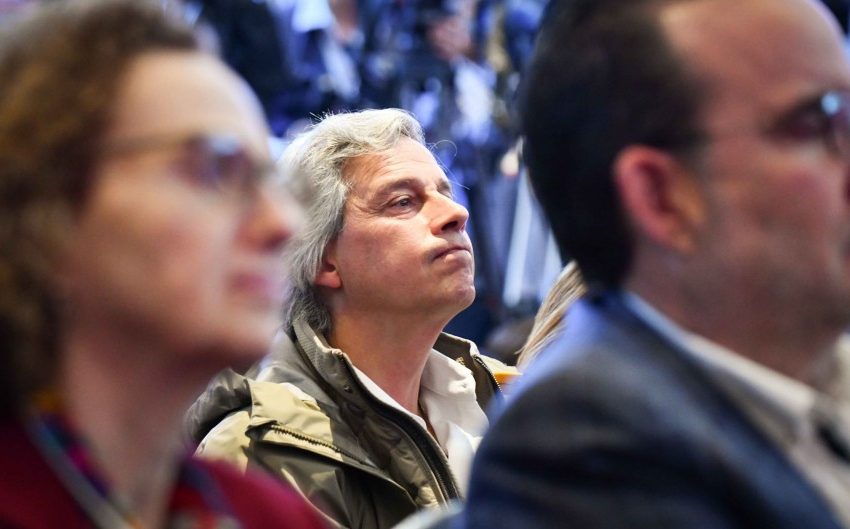 En Palacio dicen que tras la embestida contra Casar, el Frente desistirá de una denuncia explosiva contra los hijos de AMLO