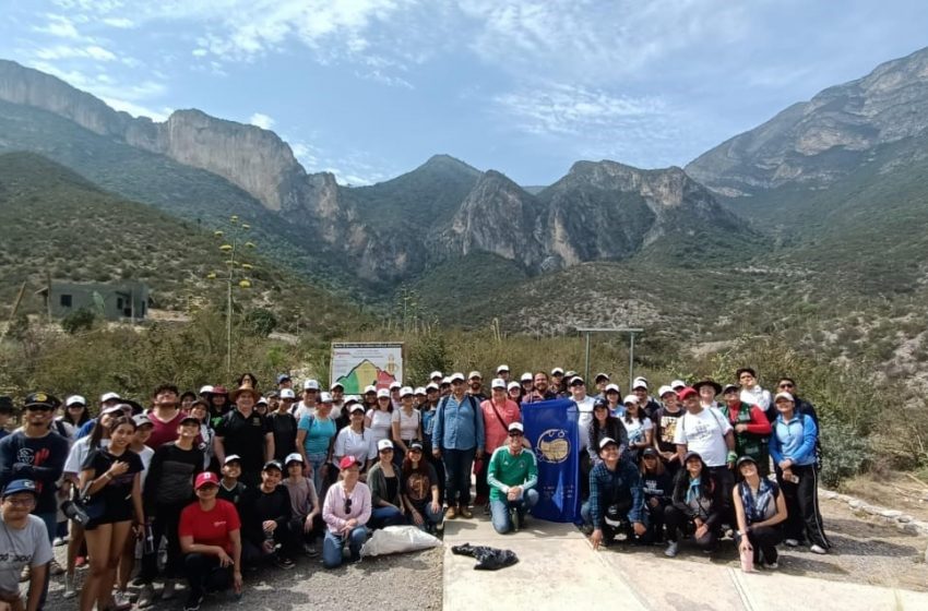 Contribuye UAdeC a la Conservación del Medio Ambiente con la Recolección de Residuos en el Cañón de San Lorenzo