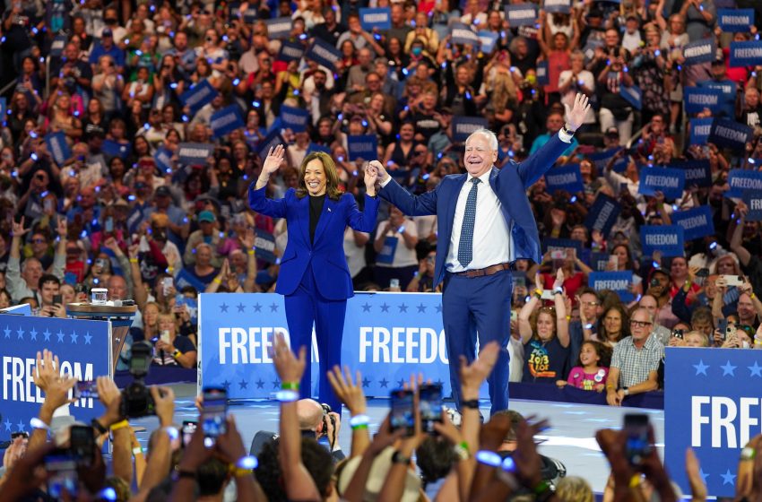 En las elecciones de EU: Tim Walz acepta la nominación como vicepresidente en el equipo de Kamala Harris.