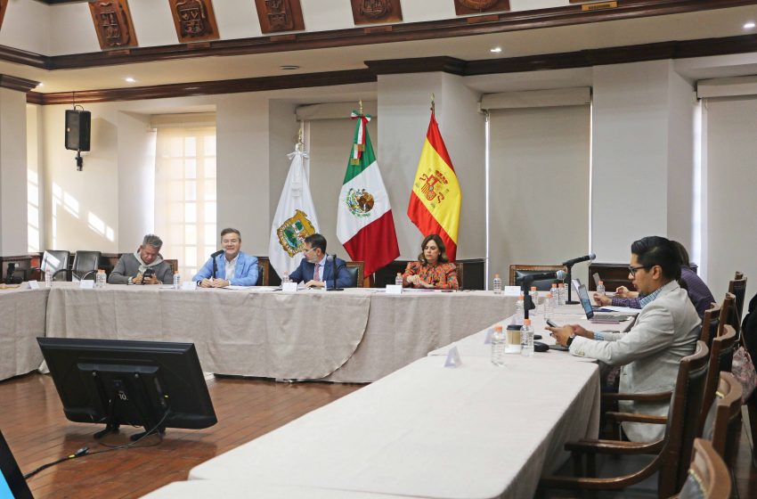  Presente UAdeC en Panel sobre Derechos Humanos con el Embajador de España