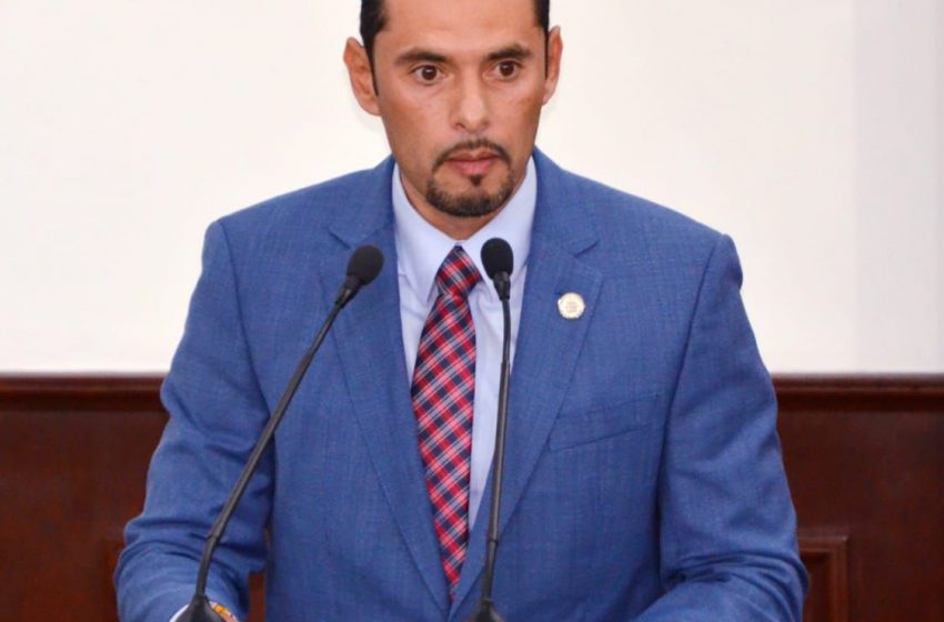  Apoyo a madres solteras que enfrentan crisis emocional, plantea Sergio Zenón