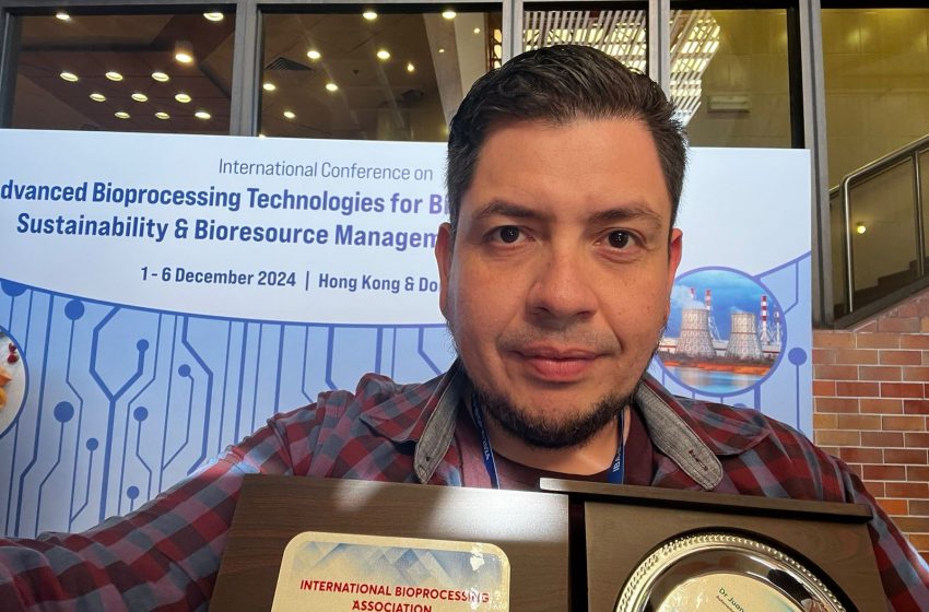 Investigador de la UAdeC es Galardonado como Joven Investigador del Año 2024 por la International Bioprocessing Association
