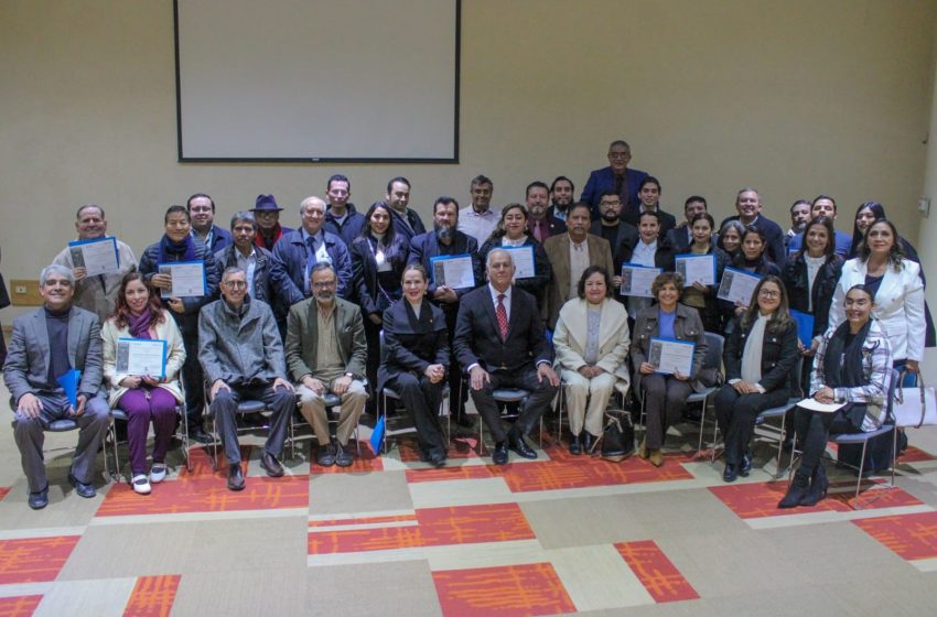  Entrega UAdeC Constancias del Diplomado en Historia Regional de la Laguna