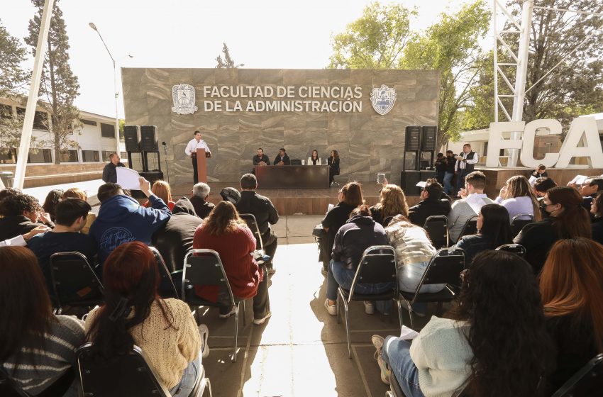  Inaugura Rector de la UAdeC la Cubierta Bioclimática del Patio Central de la FCA Unidad Sureste 