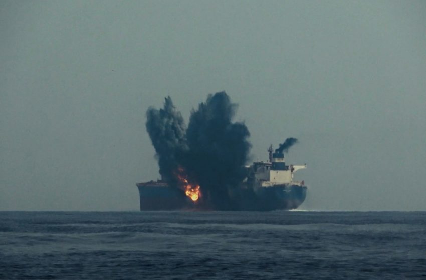  EU bombardea puerto petrolero en Yemen; hutíes reportan al menos 20 muertos