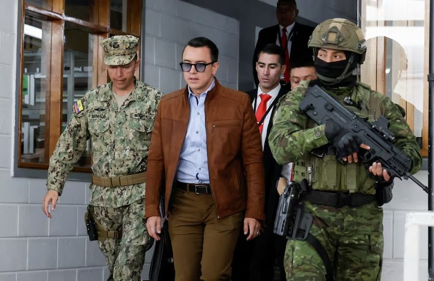  Ejército de Ecuador advierte que cárteles mexicanos planean atentado contra Daniel Noboa