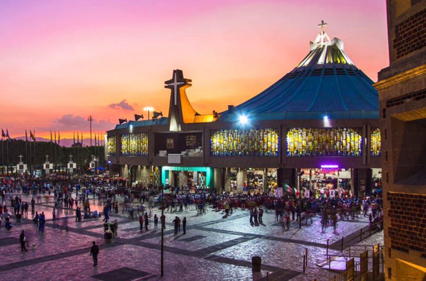 Mexicanos llenan la Basílica de Guadalupe para despedir al papa Francisco