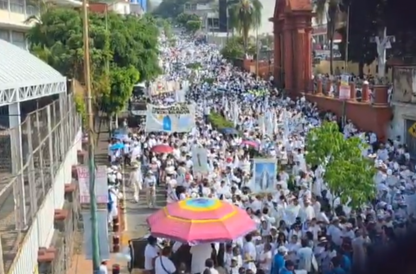  Miles marchan por la paz en Cuernavaca; obispo exige alto a la violencia y honestidad al gobierno