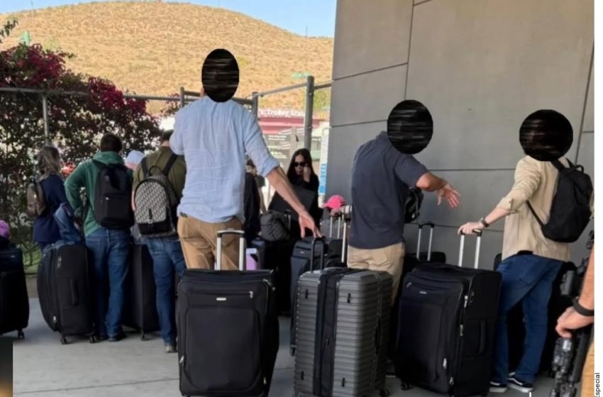  Familiares del ‘Chapo’ Guzmán se entregan al FBI en la frontera de Tijuana