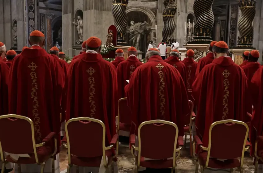 Inicia el Cónclave para elegir al sucesor del papa FranciscoInicia el Cónclave para elegir al sucesor del papa FranciscoInicia el Cónclave para elegir al sucesor del papa Francisco