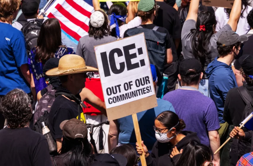  Protesta en hotel de Los Ángeles contra ICE