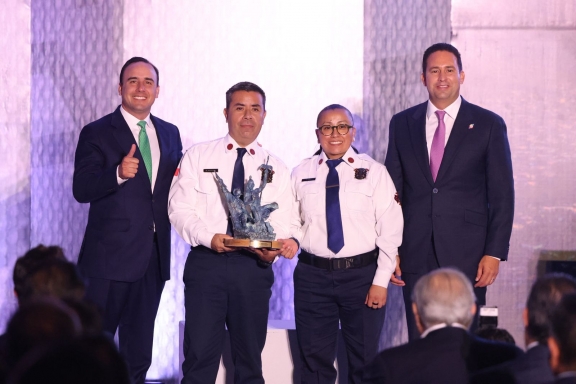 Saltillo celebra su 448 aniversario reconociendo a su gente