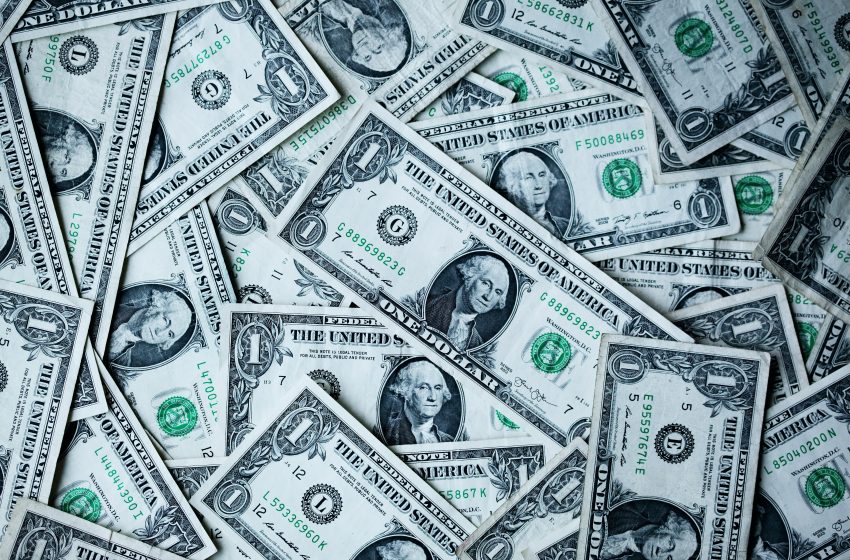 Alerta por Acusaciones de Lavado de Dinero contra Instituciones Financieras: Fitch