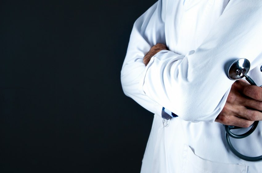 Equipo médico del Hospital General del ISSSTE atiende a menor con taquicardia severa