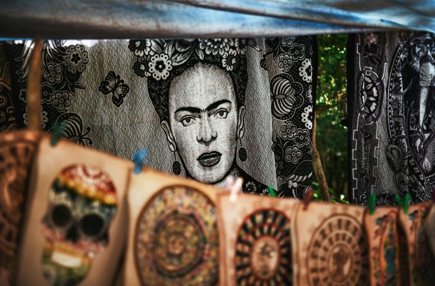 Develación del billete de Lotería Nacional dedicado a los Museos Frida Kahlo y Diego Rivera-Anahuacalli