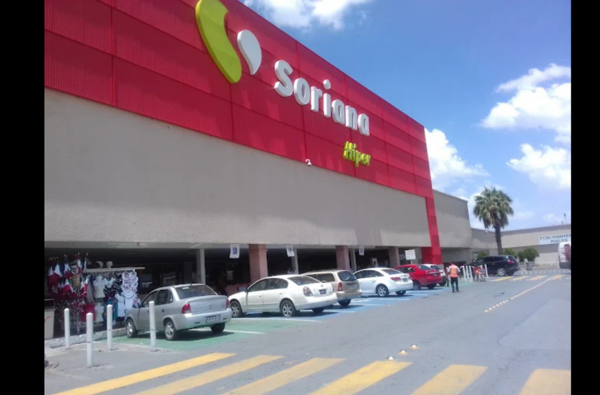 Causa movilización posible persona atrapada en cuarto frío de un supermercado