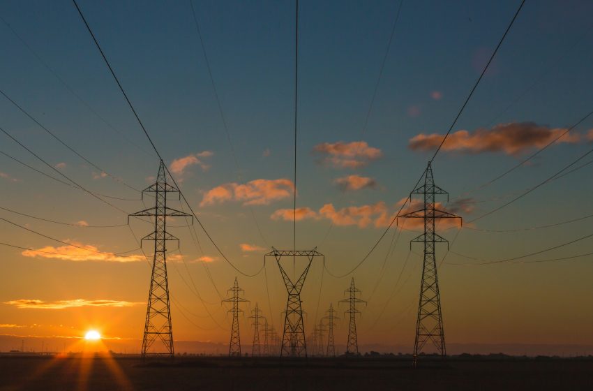 Restablecimiento del suministro eléctrico al 100% en Quintana Roo, según Mara Lezama