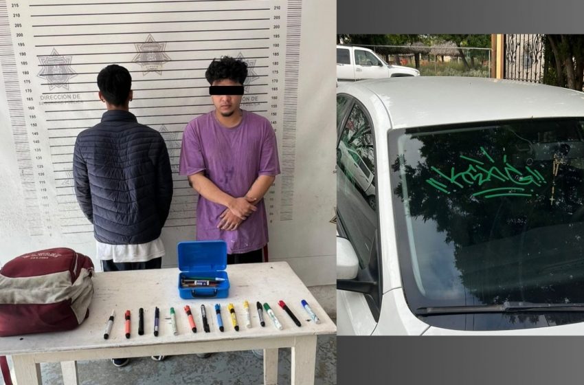 Detiene a dos jóvenes por grafitear autos de vecinos; hay varias denuncias