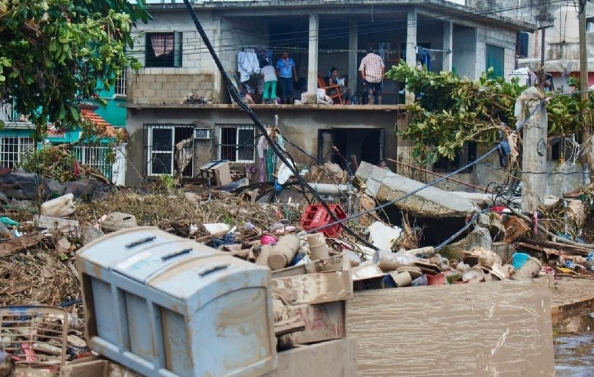 Fuertes lluvias dejan 100 mil viviendas afectadas en cinco estados de México