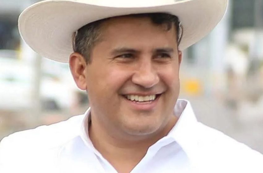  Matan al Bukele mexicano Carlos Manzo,  en Uruapan