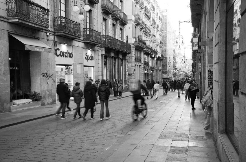  Comercios chinos desplazan a 30% de locales formales en la Ciudad de México, advierte Canaco