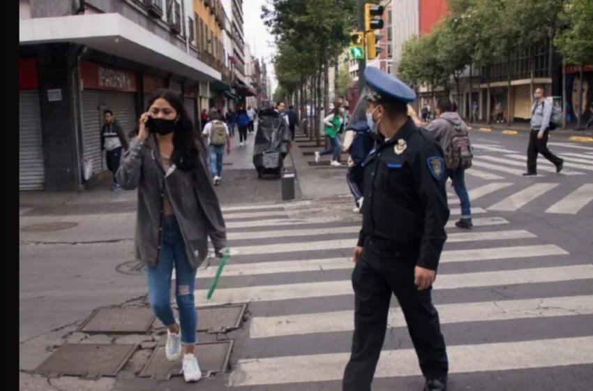  Las mujeres en CDMX caminan más que los hombres para llegar a sus destinos